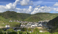Blick über das Ahrtal bei Mayschoß
