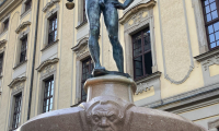 Fechterbrunnen vor der Universität in Breslau. Jugendstildenkmal