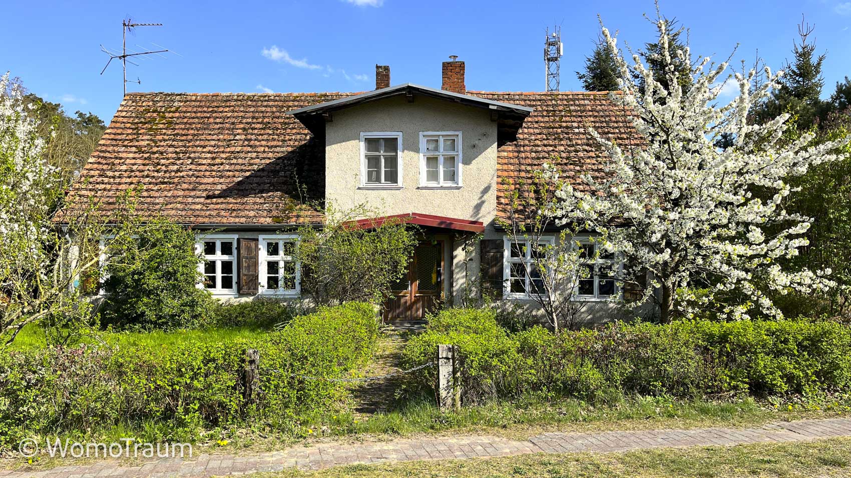 Altes Dorfhaus in Rieth am Stettiner Haff im Frühling