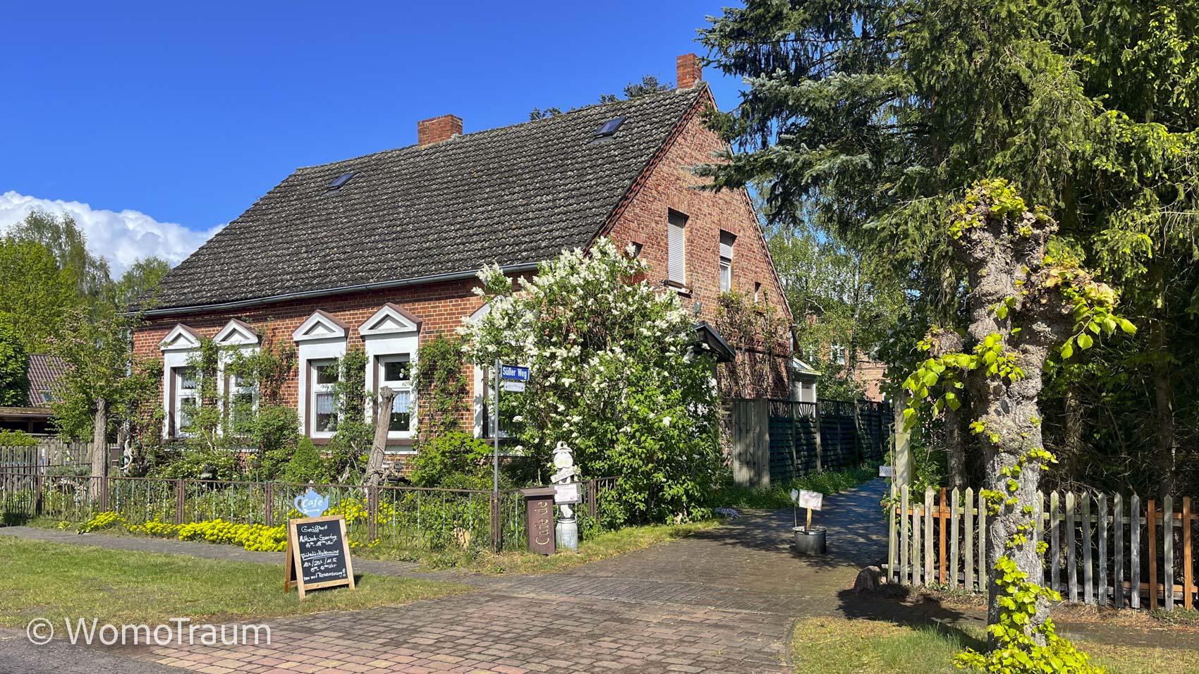 Hier geht es zur Klönstuv, dem tollen kleinen Café mit dem besten Kuchen weit und breit.