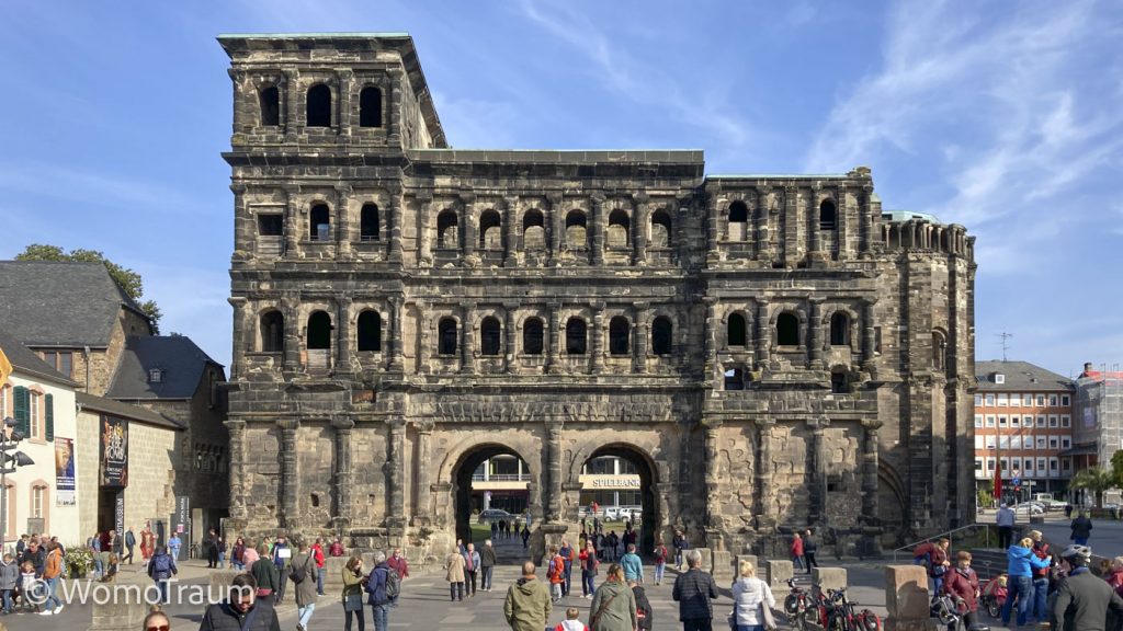 Die Porta Nigra in Trier an der Mosel