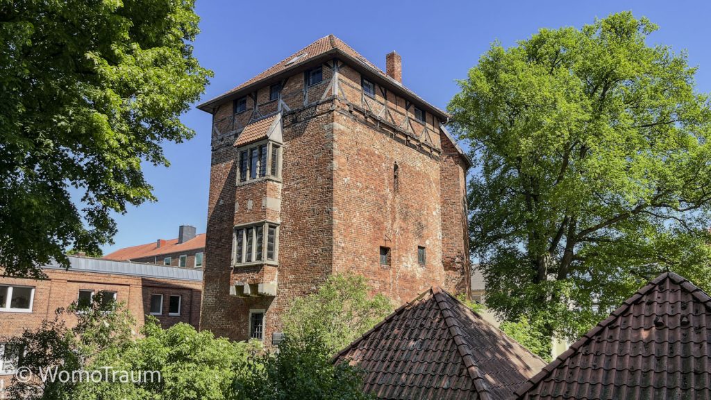 Der Stockturm ist das einzige Überbleibsel des früheren Wasserschlosses 